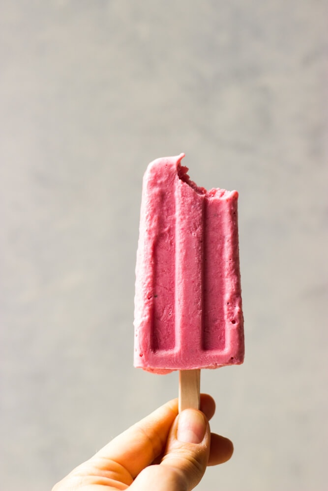 strawberry yogurt popsicles