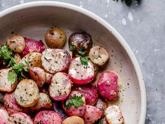 Garlic roasted radishes