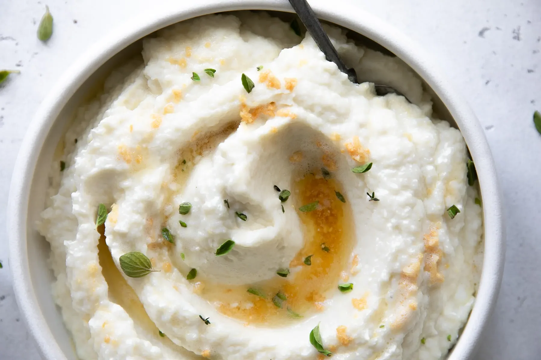 healthy thanksgiving recipes: mashed cauliflower