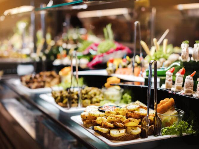 How to Eat Healthy at a Buffet: an image of a cruise ship buffet