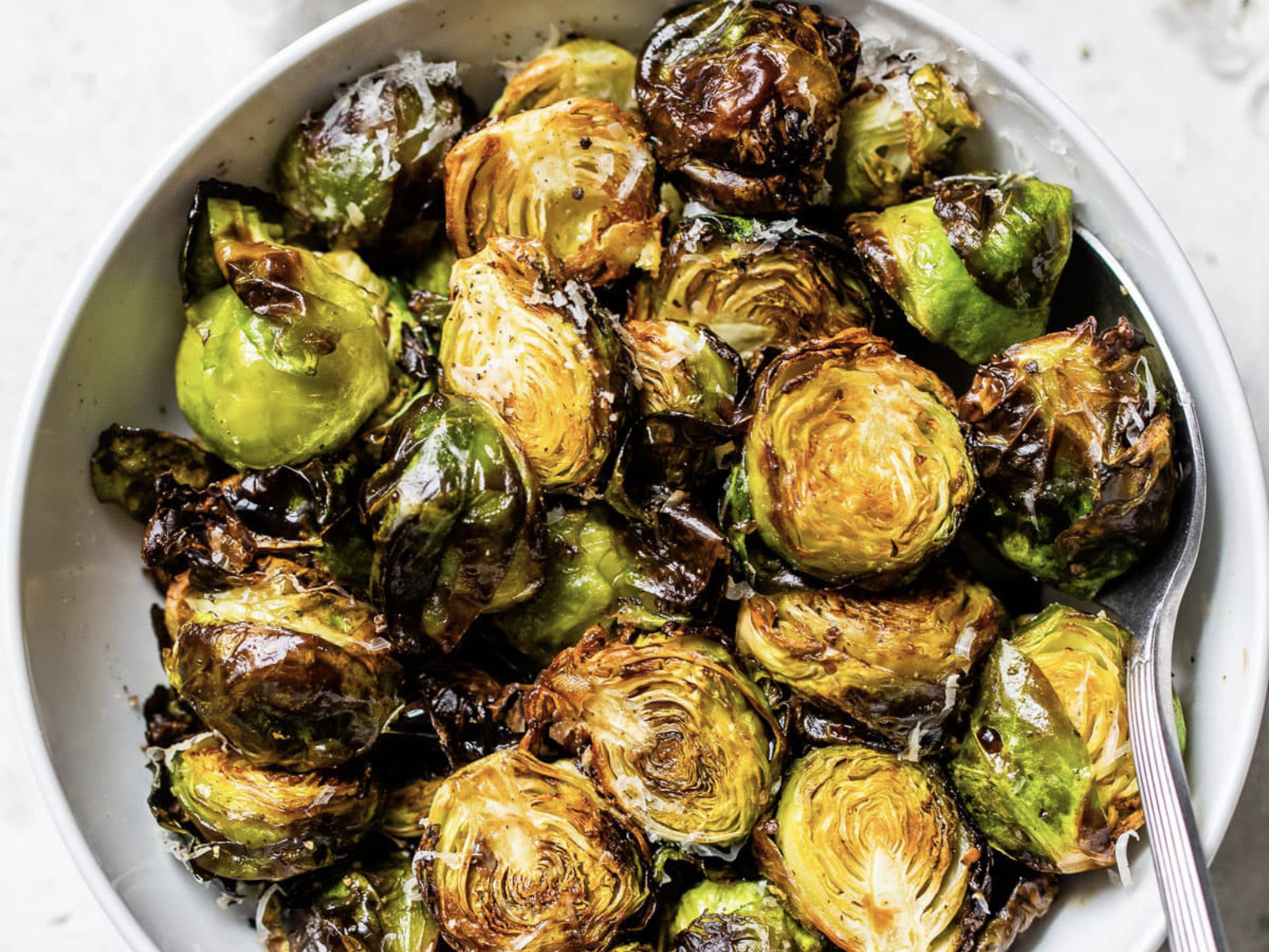 crispy air fryer brussels sprouts in a bowl