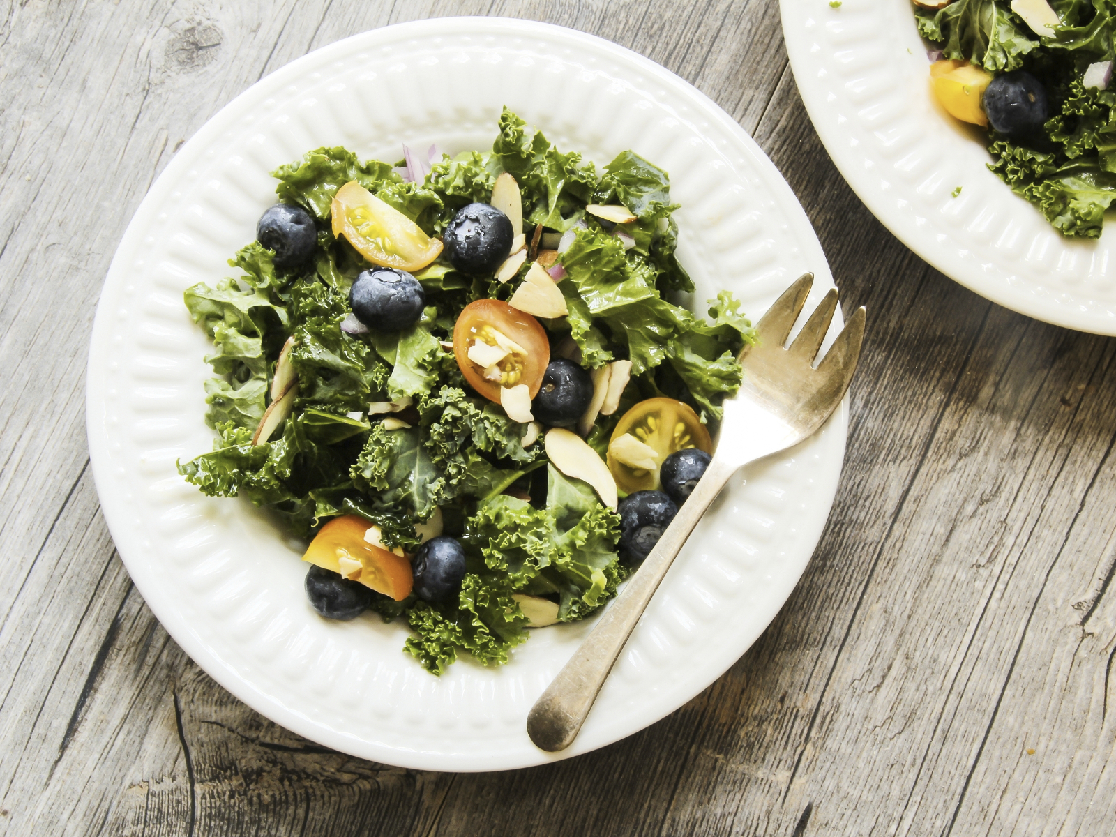 leafy green salad with blueberries