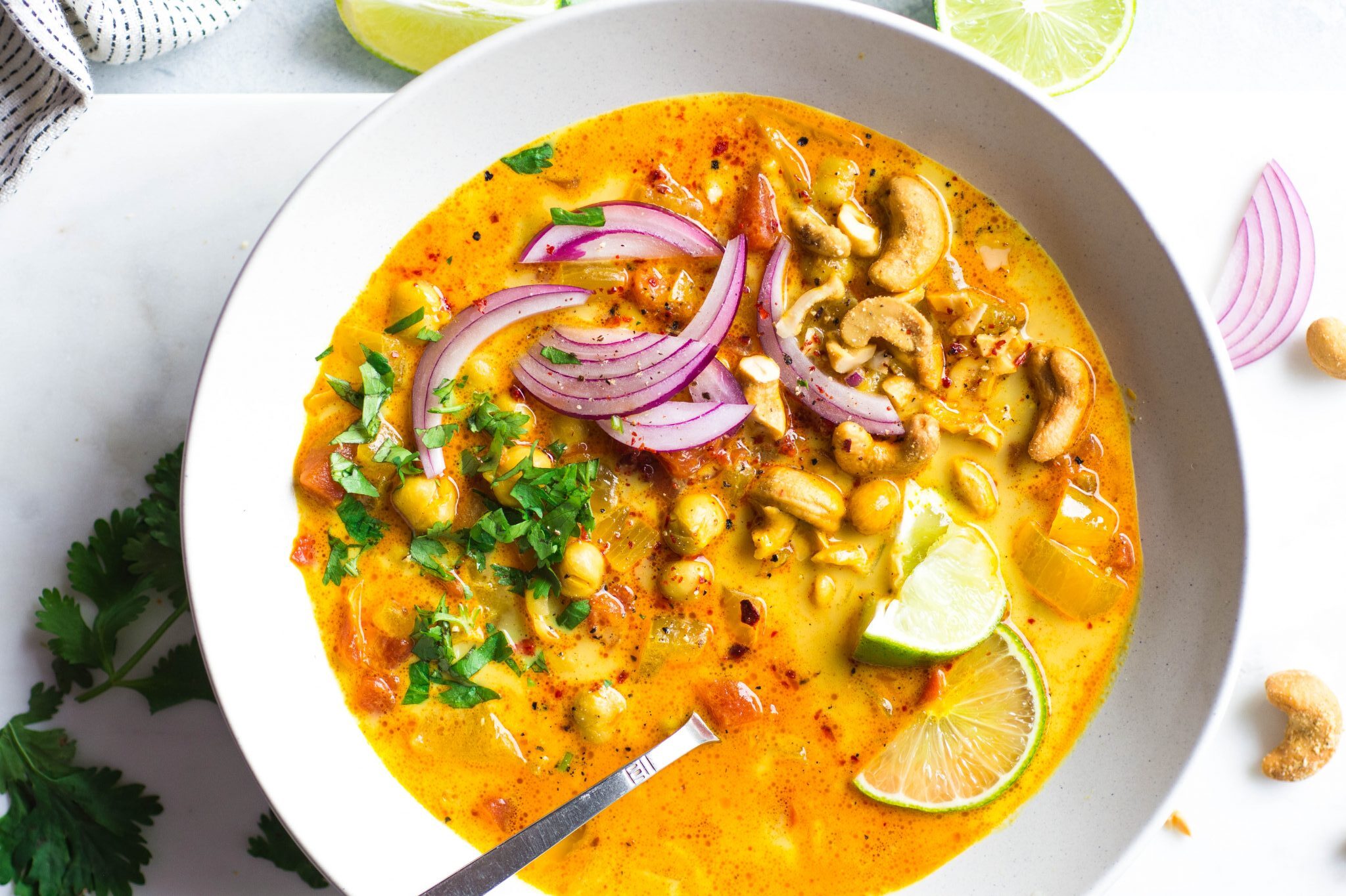 30-Minute Chickpea and Tomato Coconut Curry Soup