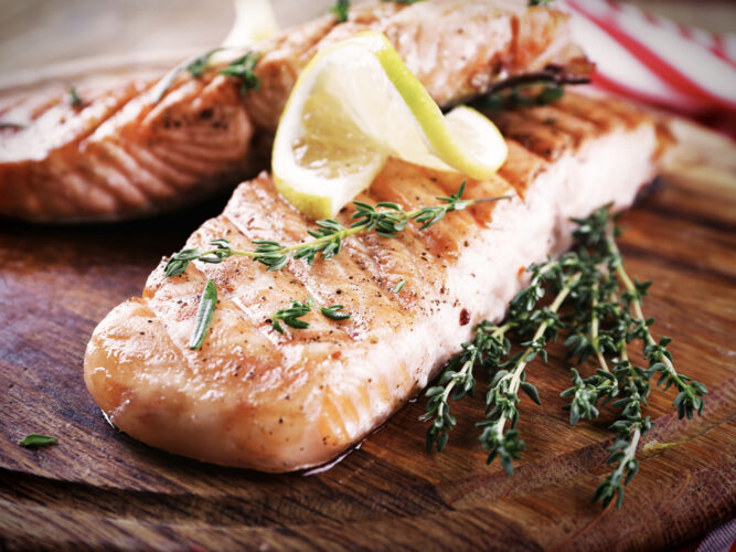 salmon fillet with lemon and thyme
