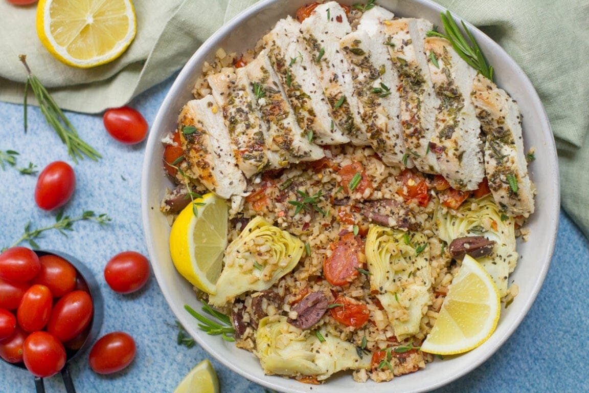 low calorie dinner recipes: Greek Chicken Cauliflower Rice Bowls