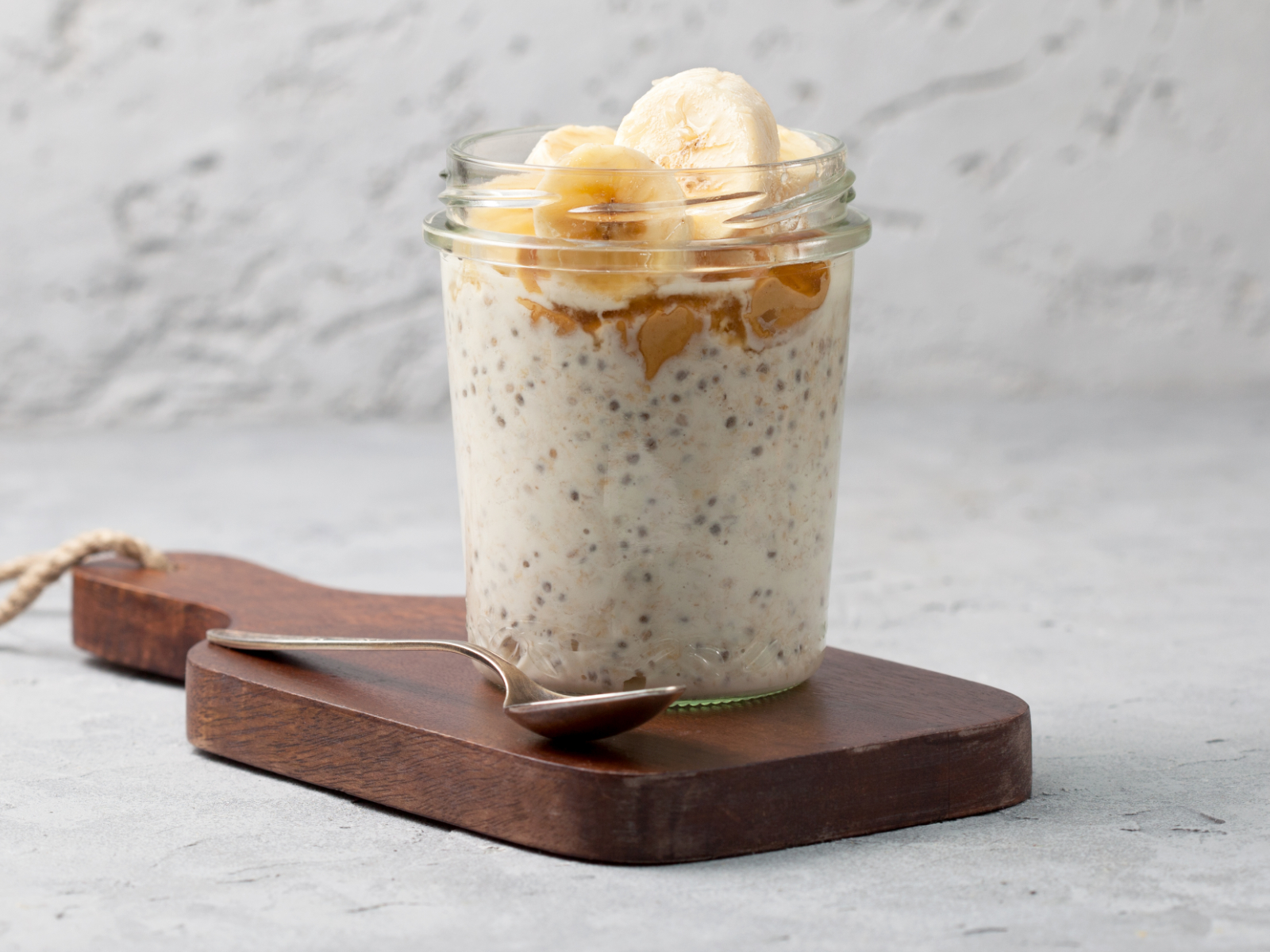 Overnight oats with banana and almond or peanut butter