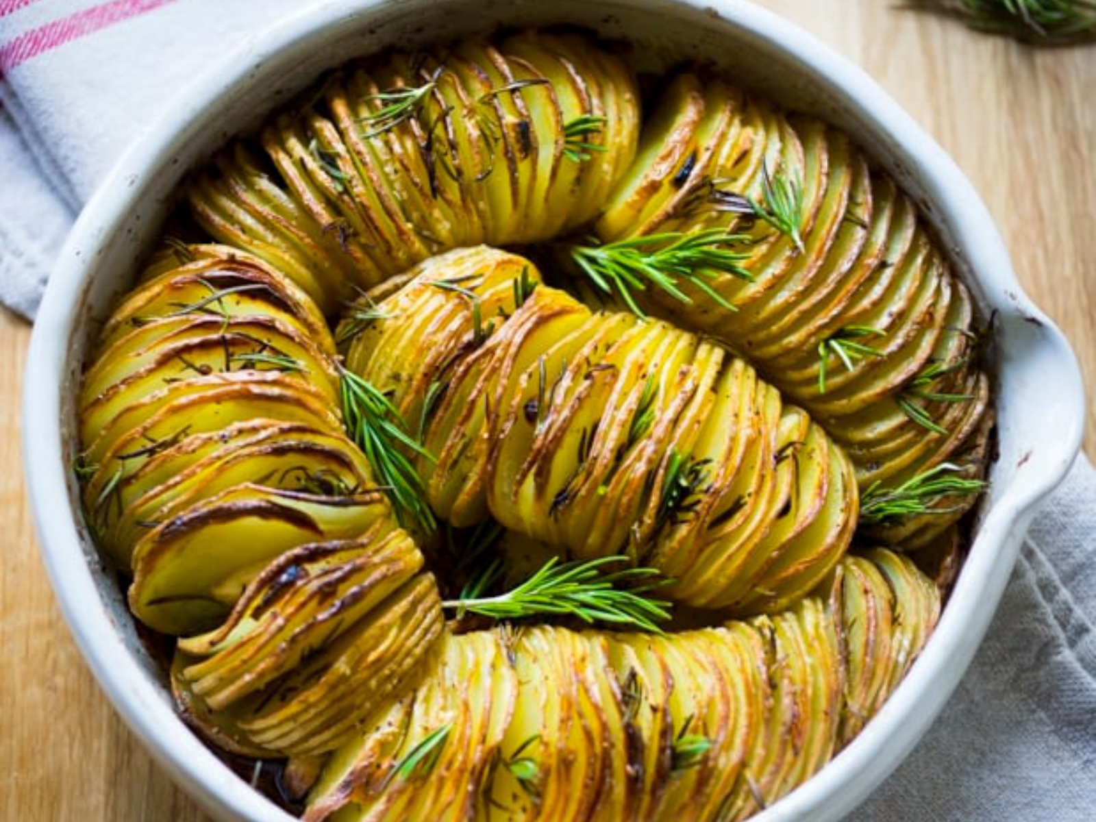 Rosemary Garlic Hasselback Potatoes
