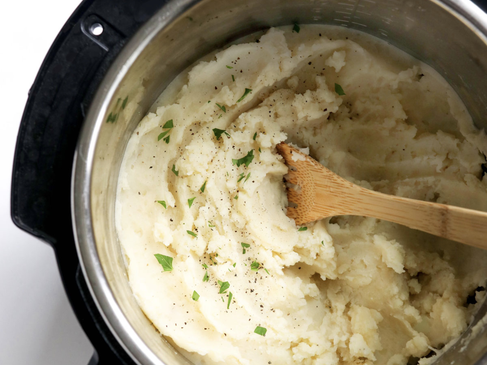 cooked mashed potatoes in an Instant Pot ready to serve