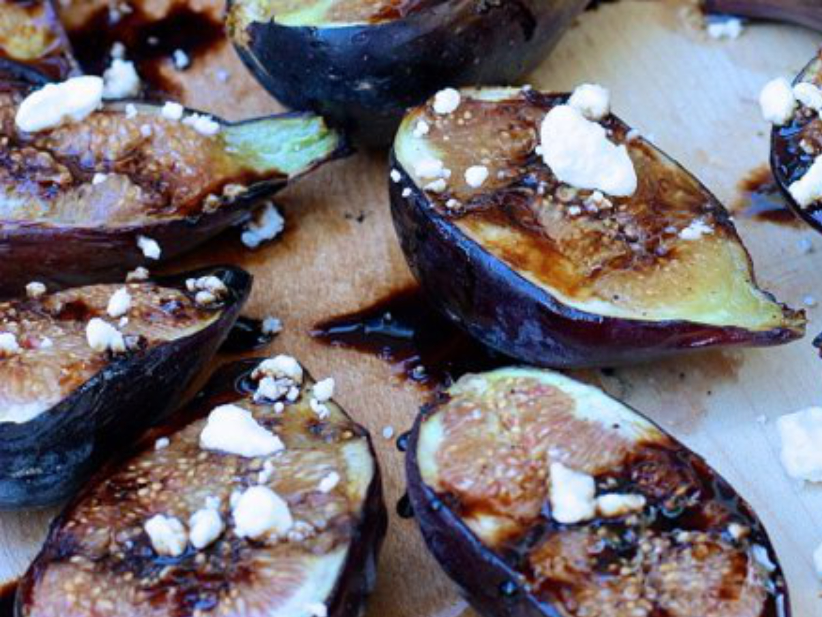Grilled Figs with Balsamic Glaze and Goat Cheese