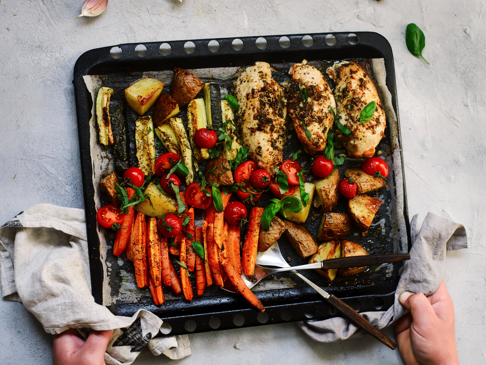 sheet pan dinner with chicken and roasted veggies