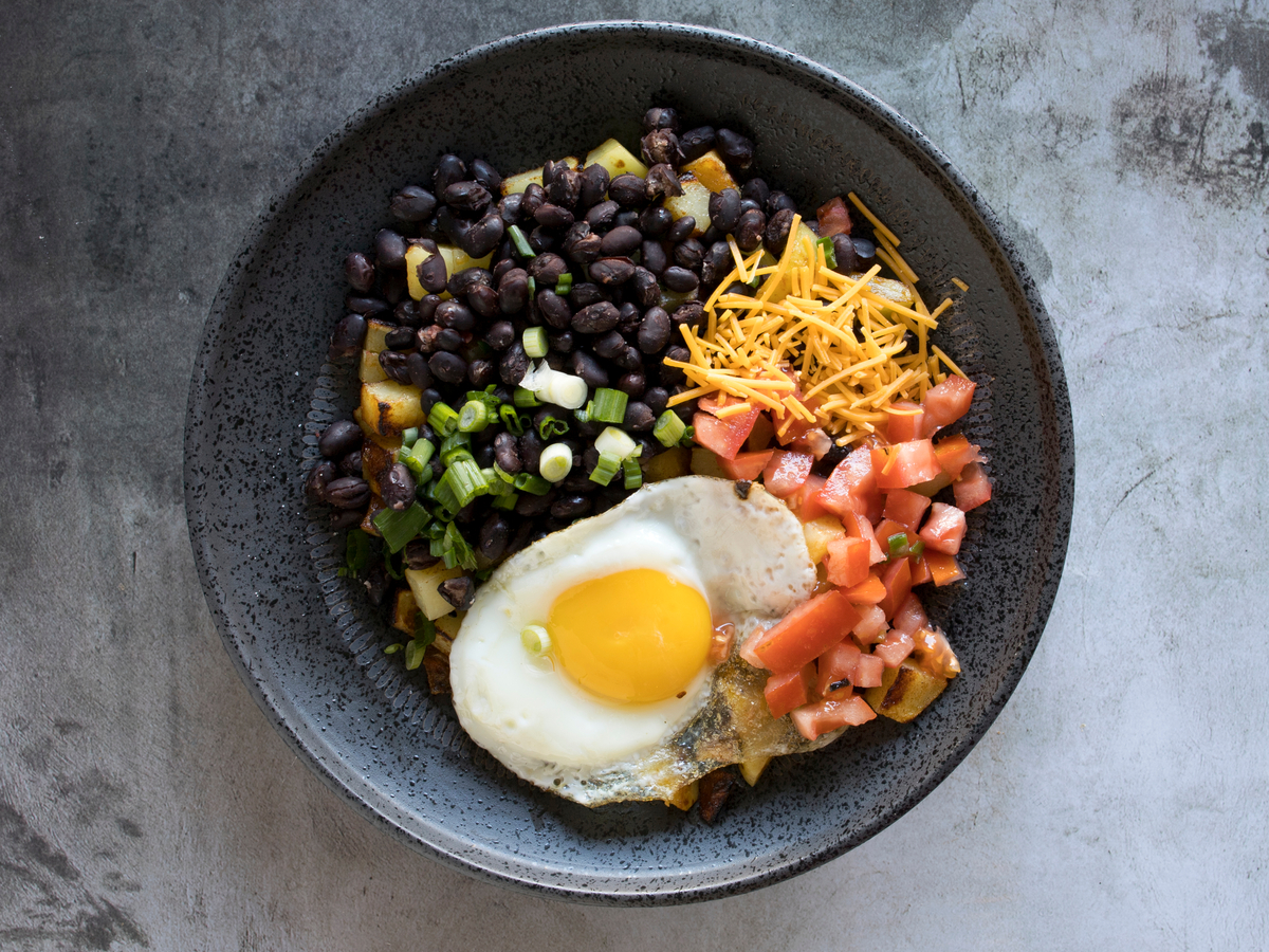 Black bean and sweet potato breakfast bowls