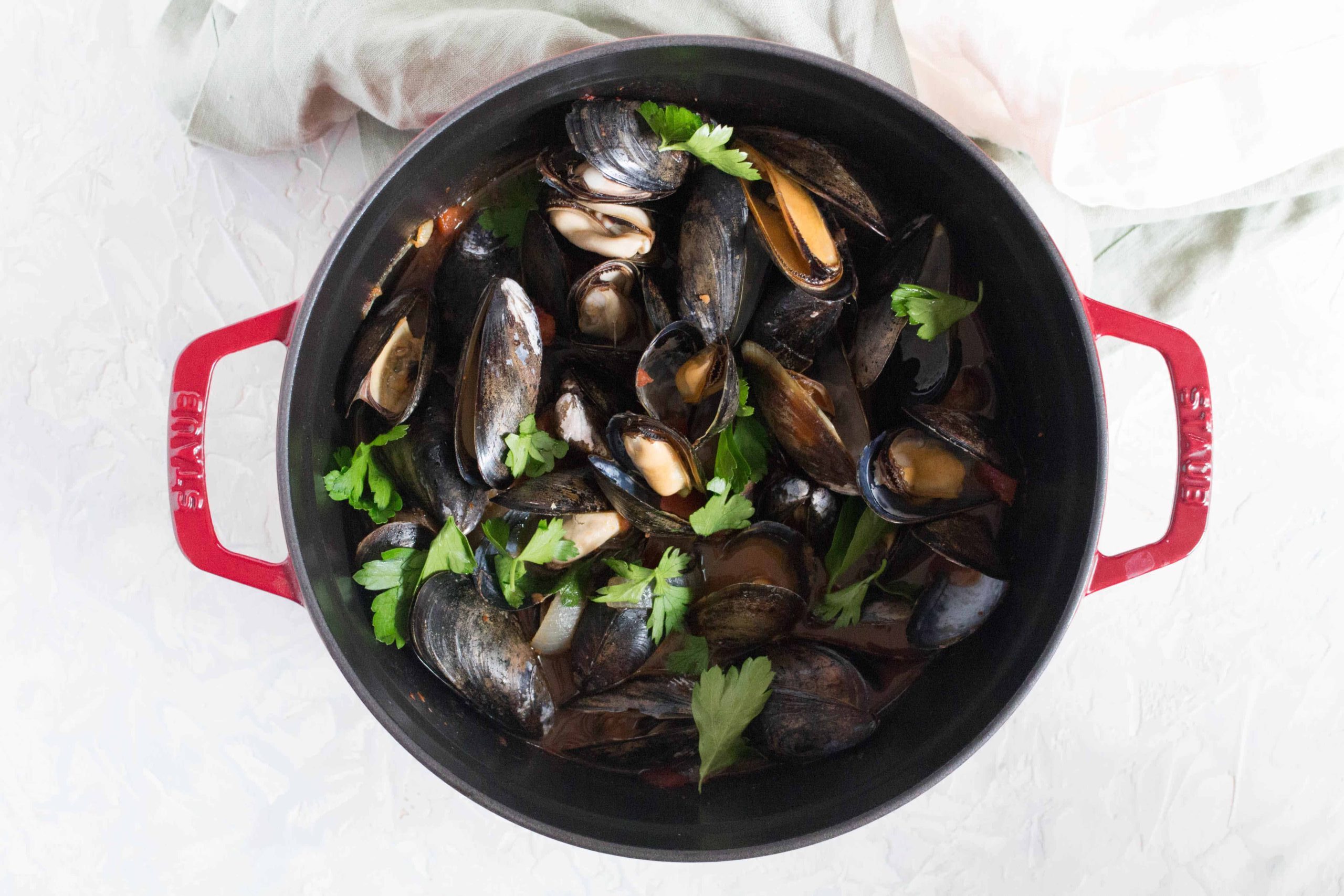 easy spicy steamed mussels