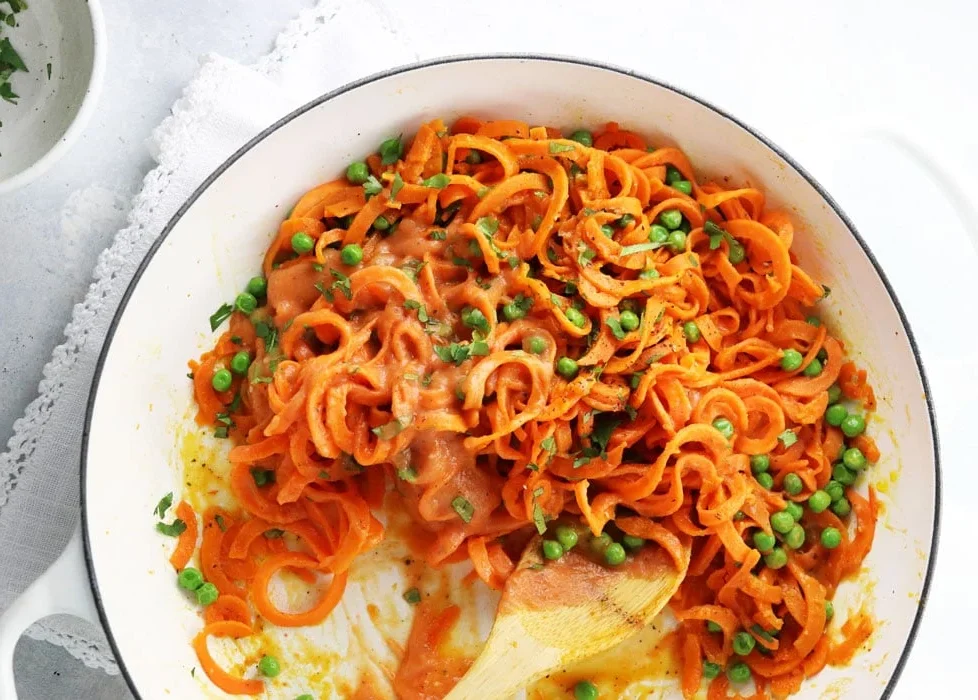 Sweet Potato Noodles with Roasted Red Pepper Sauce